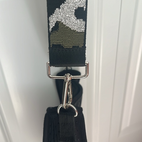 Messenger Bag in Black Neoprene - Picture 7 of 9